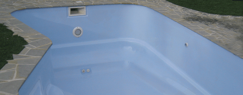 Ezarri renovating a polyester swimming pool