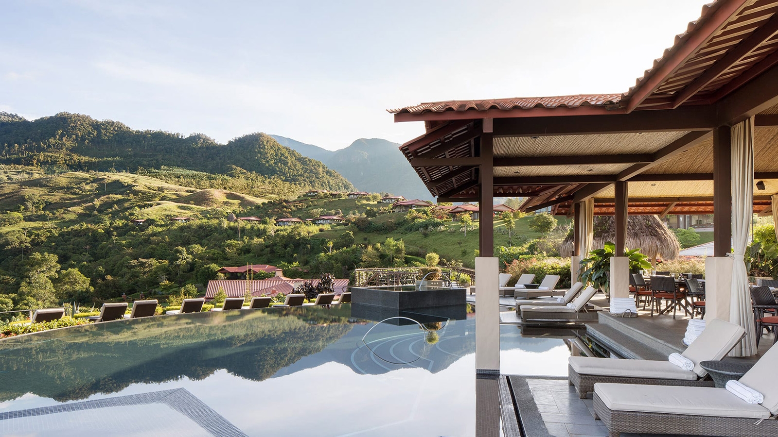 Ezarri_Project_mosaic_pool_spa