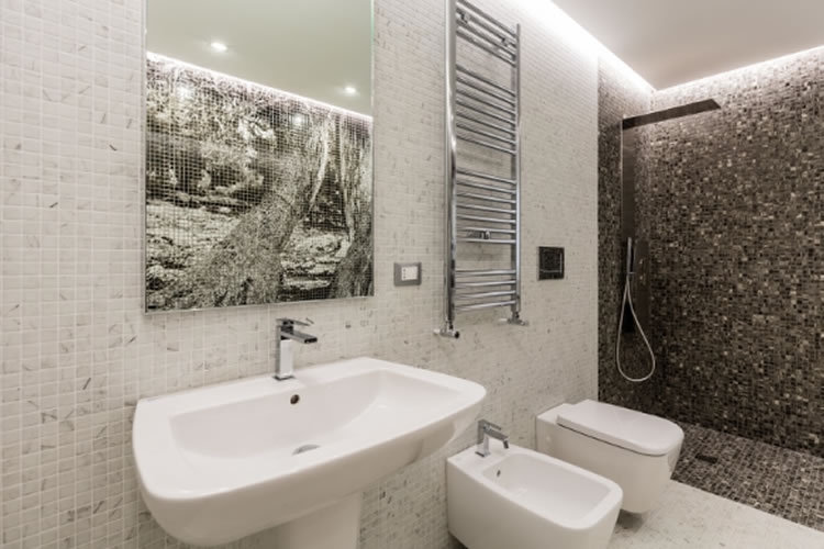 mosaic bathroom tile