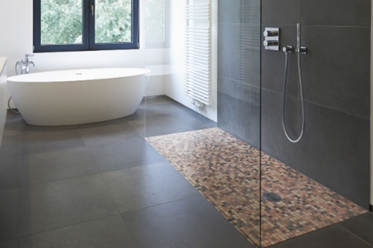 Baño con ducha de gresite