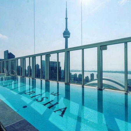An Ezarri pool in the Toronto sky, 500 metres from the tallest tower in America