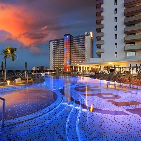 Ezarri Mosaico, star of the Hard Rock Hotel in Tenerife