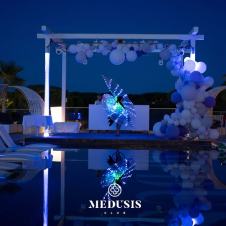 A swimming pool imbued with the soul of fado
